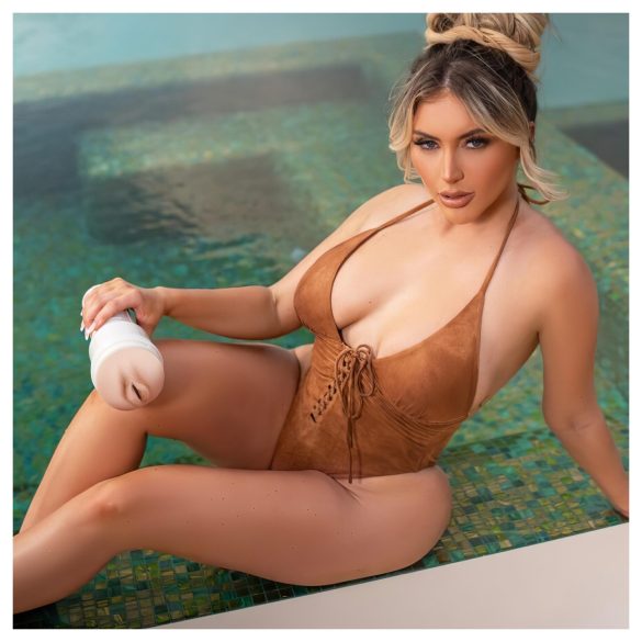 Fleshlight Kayley Gunner - Natürliche Gefühl Vaginalöffner